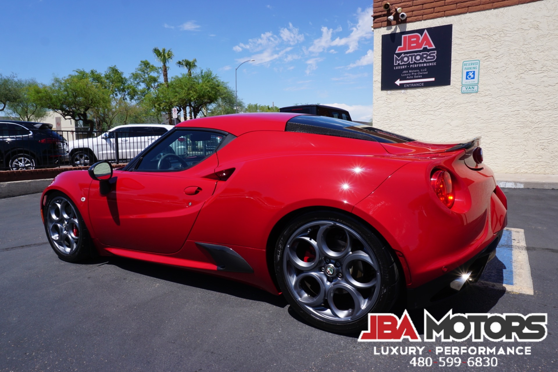 Vehicle Image 5 of 164 for 2015 Alfa Romeo 4C