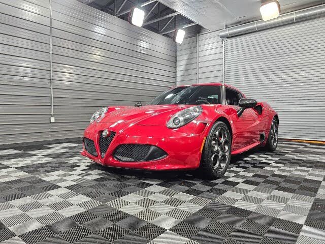 2015 Alfa Romeo 4C - 30