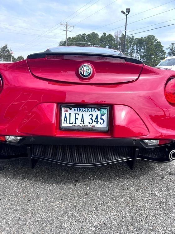 Vehicle Image 39 of 45 for 2015 Alfa Romeo 4C