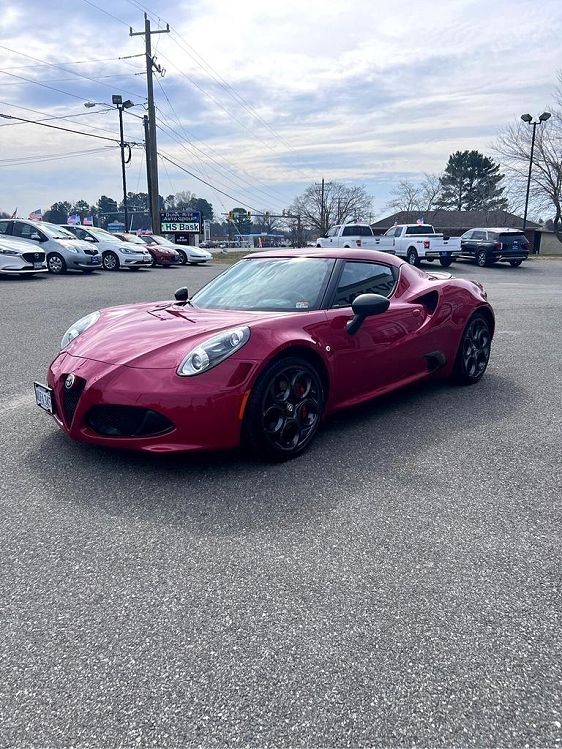 Vehicle Image 4 of 45 for 2015 Alfa Romeo 4C