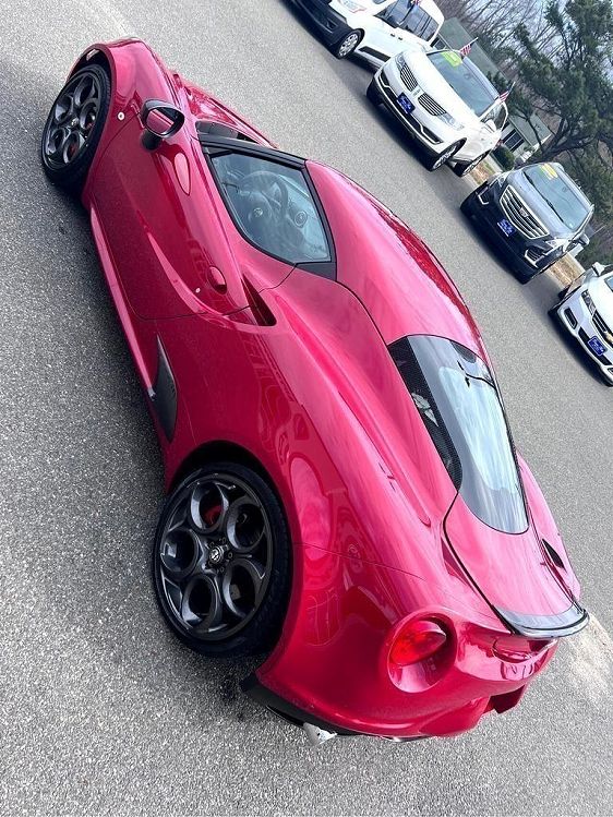 2015 Alfa Romeo 4C - 42