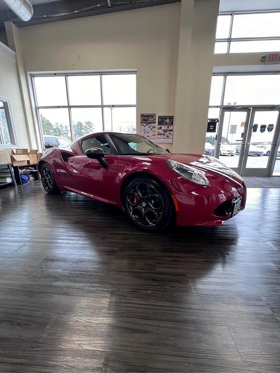 Vehicle Image 44 of 45 for 2015 Alfa Romeo 4C