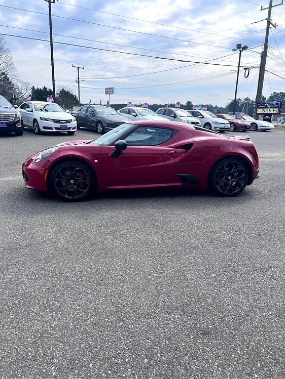 Vehicle Image 5 of 45 for 2015 Alfa Romeo 4C