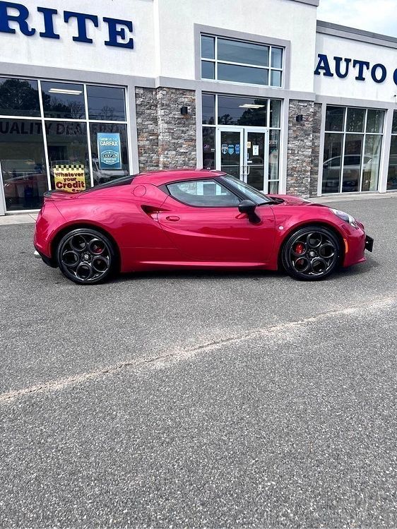 Vehicle Image 9 of 45 for 2015 Alfa Romeo 4C