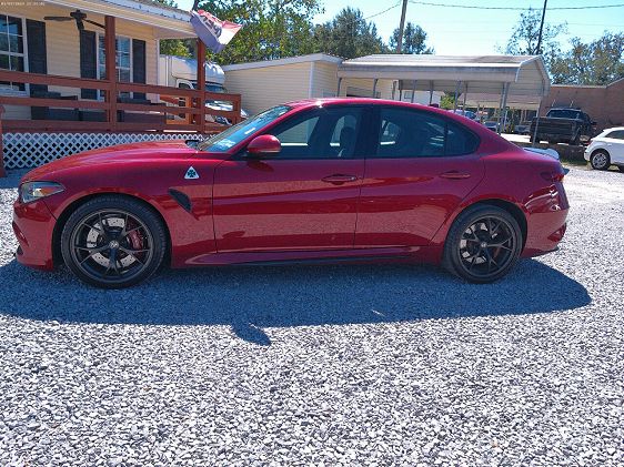 Vehicle Image 2 of 16 for 2018 Alfa Romeo Giulia