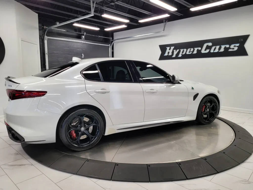 2018 Alfa Romeo Giulia - 14