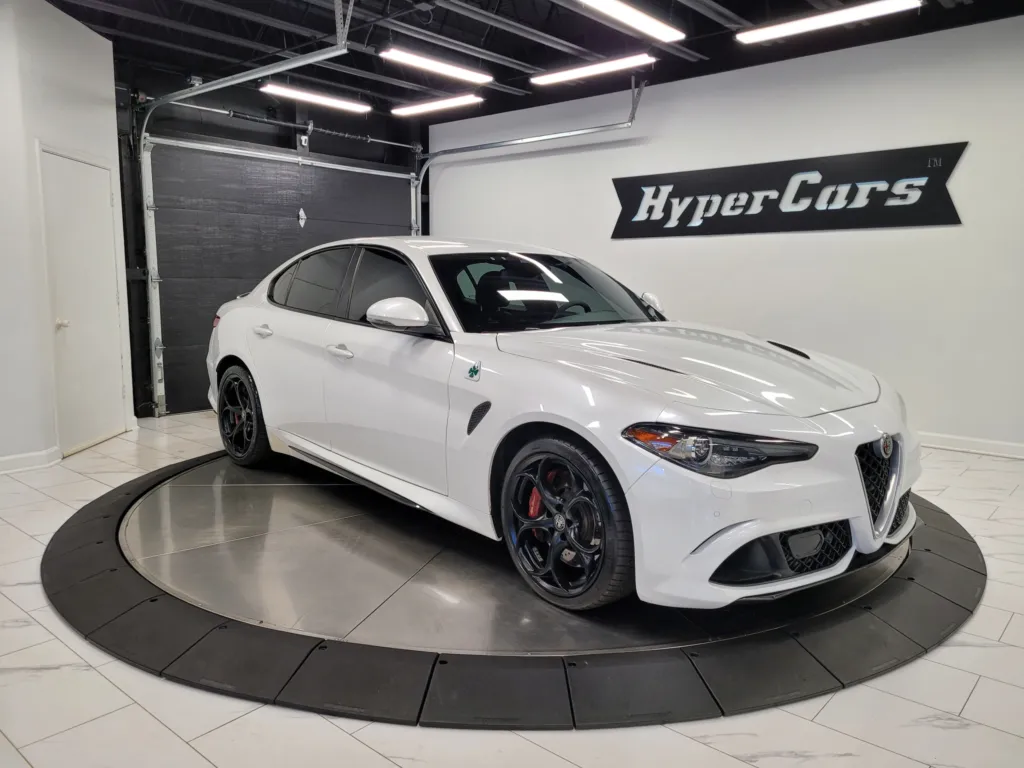 Vehicle Image 72 of 74 for 2018 Alfa Romeo Giulia