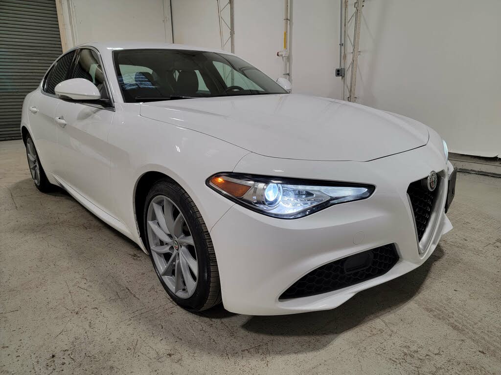 2017 Alfa Romeo Giulia - 55