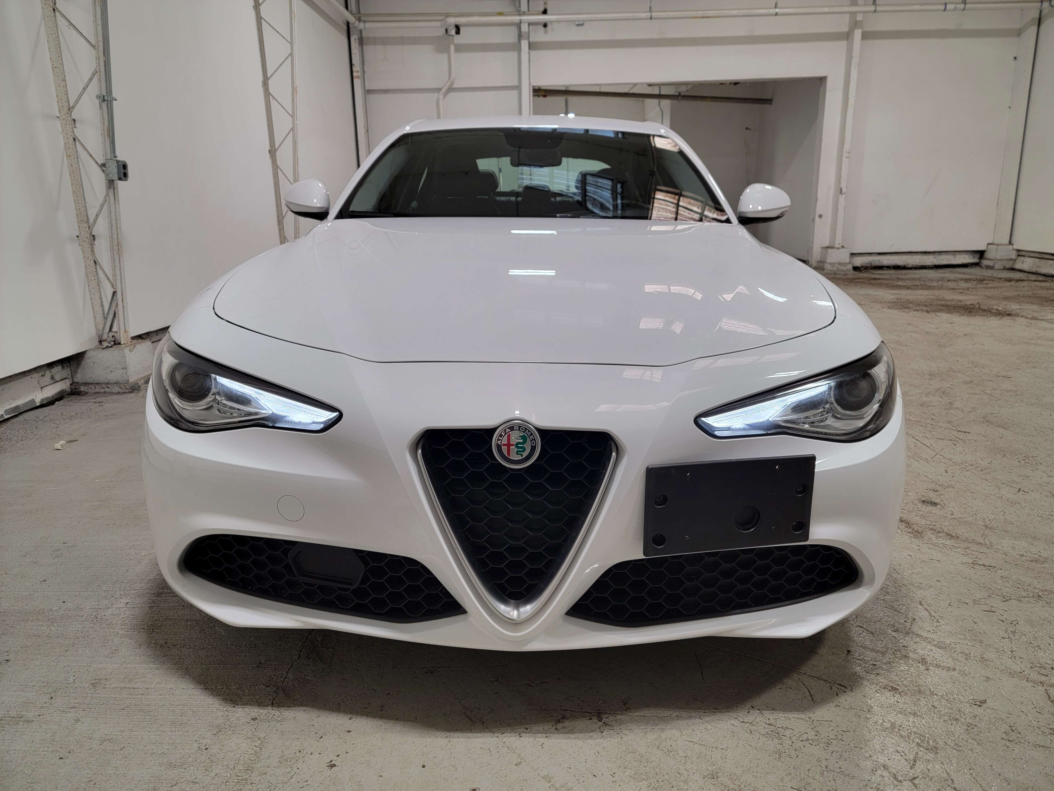 2017 Alfa Romeo Giulia - 60