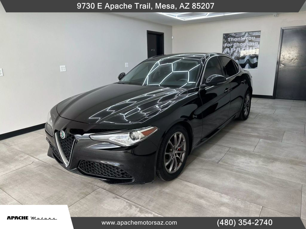 Vehicle Image 12 of 49 for 2017 Alfa Romeo Giulia