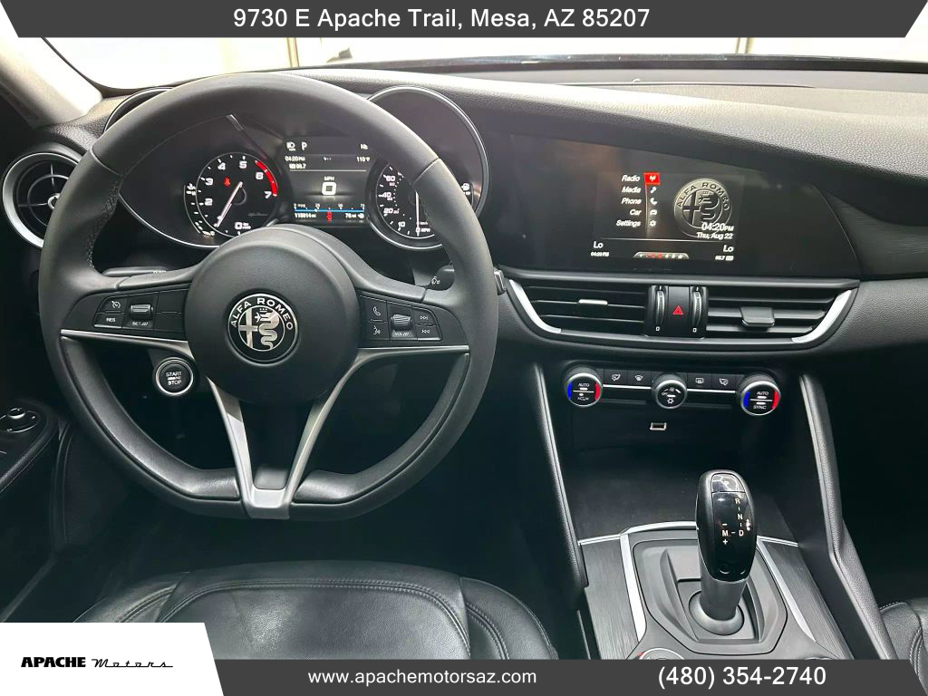 Vehicle Image 21 of 49 for 2017 Alfa Romeo Giulia