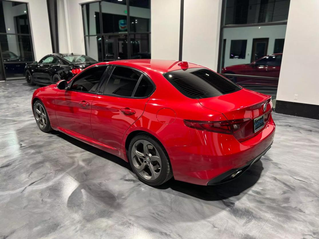 Vehicle Image 3 of 28 for 2018 Alfa Romeo Giulia