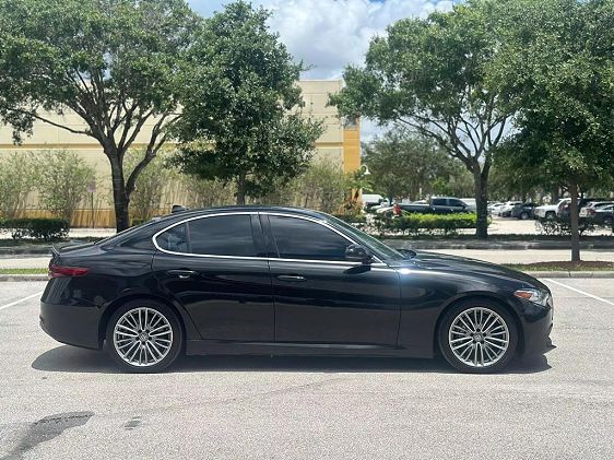 2017 Alfa Romeo Giulia - 6