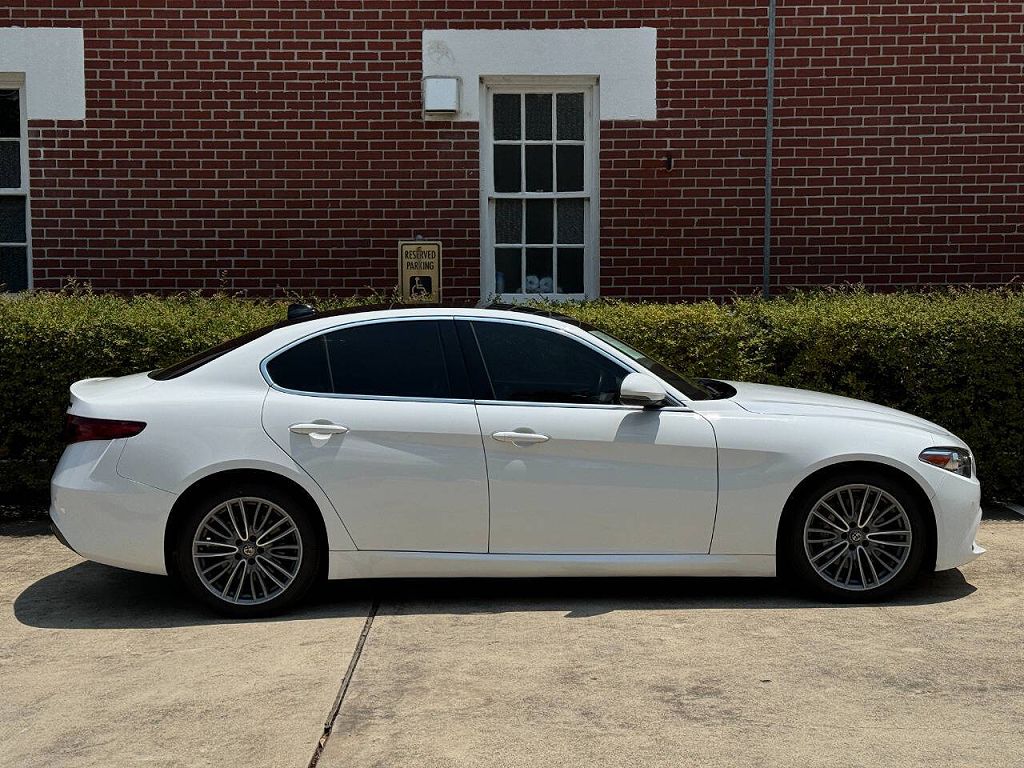 2018 Alfa Romeo Giulia Ti Lusso