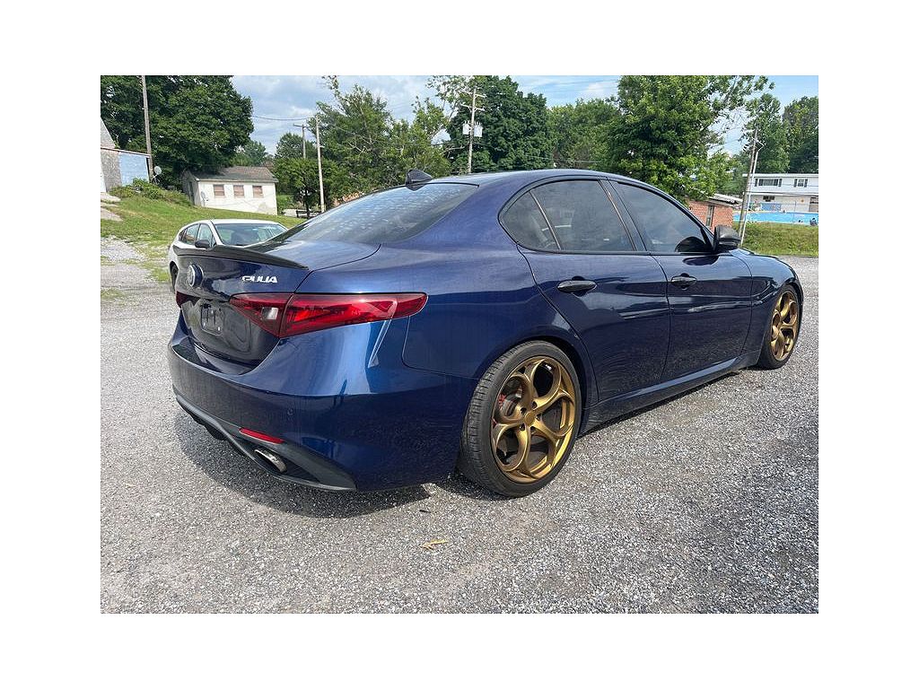 2017 Alfa Romeo Giulia Ti
