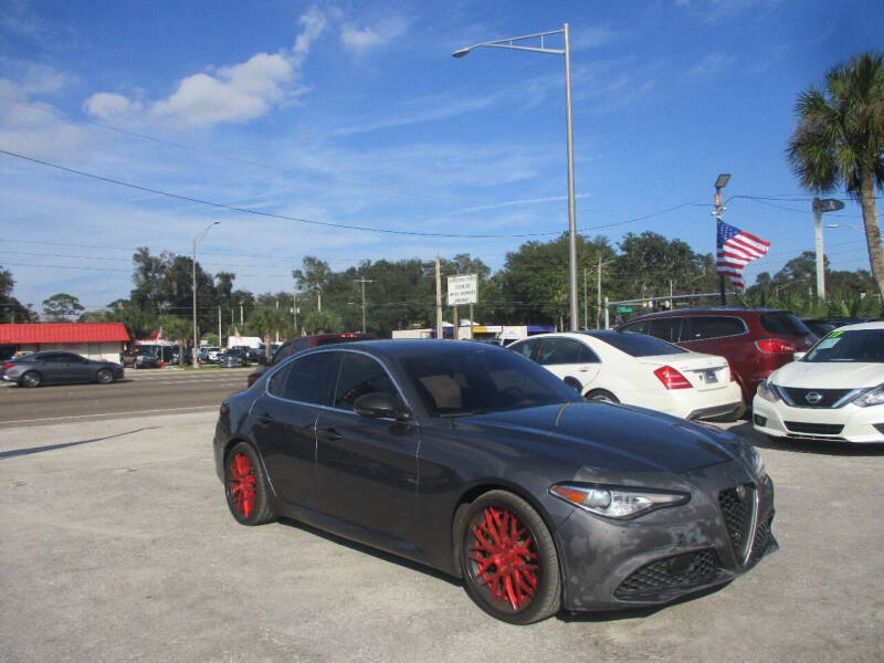 Vehicle Image 6 of 31 for 2017 Alfa Romeo Giulia