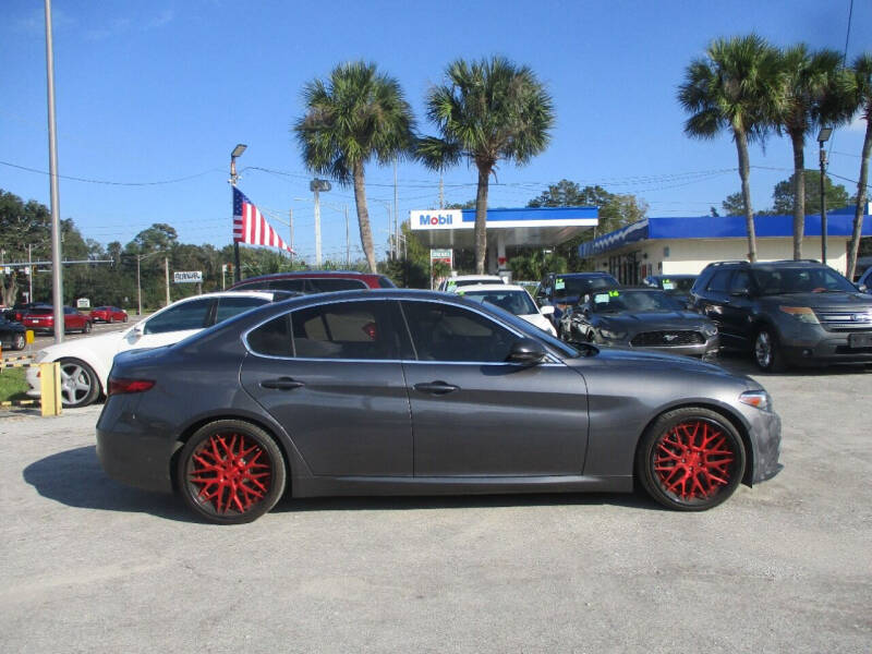 2017 Alfa Romeo Giulia - 7