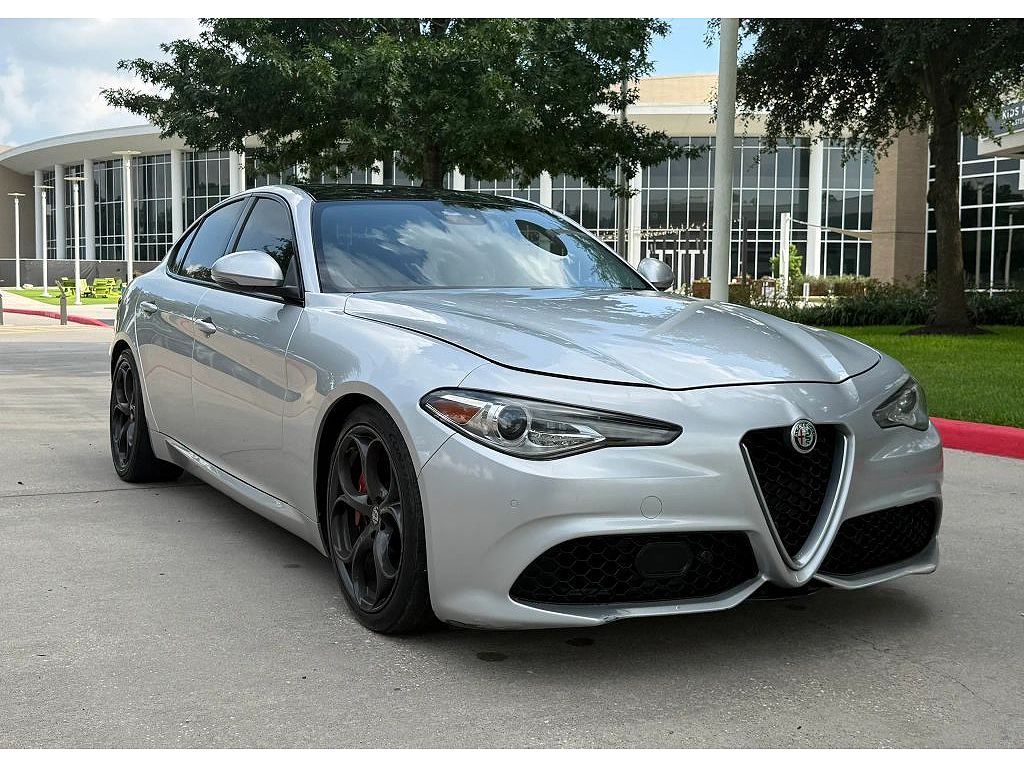 2018 Alfa Romeo Giulia Ti Lusso