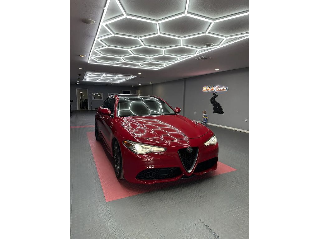2018 Alfa Romeo Giulia Ti Lusso