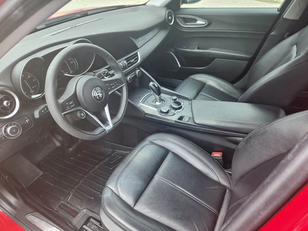 2018 Alfa Romeo Giulia - 12