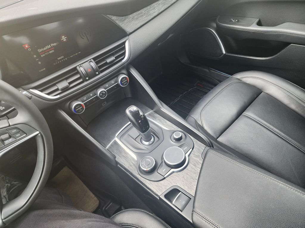 2018 Alfa Romeo Giulia - 14