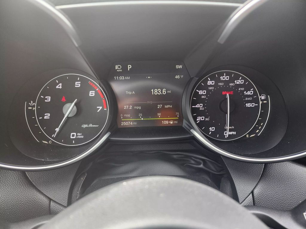 2018 Alfa Romeo Giulia - 19