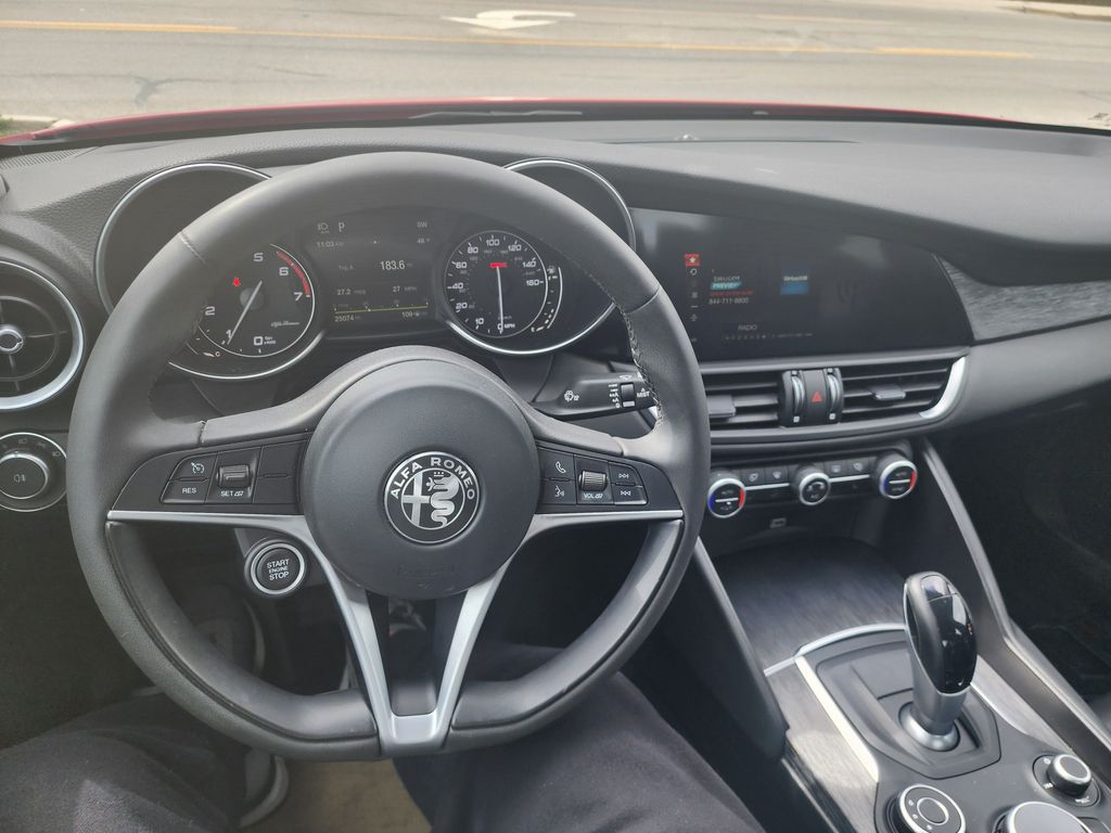 2018 Alfa Romeo Giulia - 20