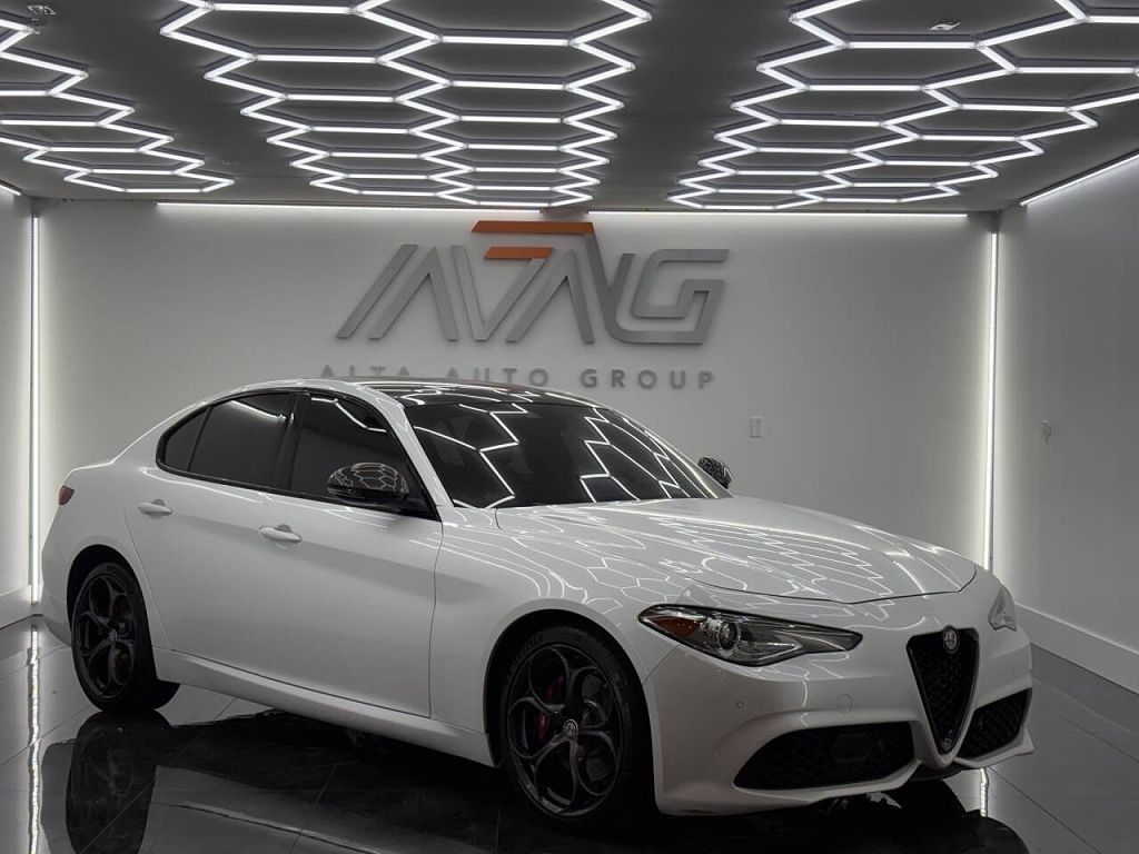 2018 Alfa Romeo Giulia Ti Lusso