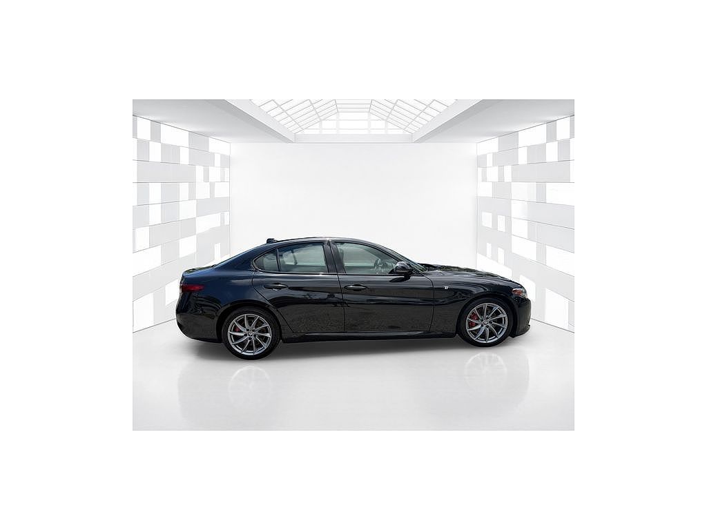 2023 Alfa Romeo Giulia Ti