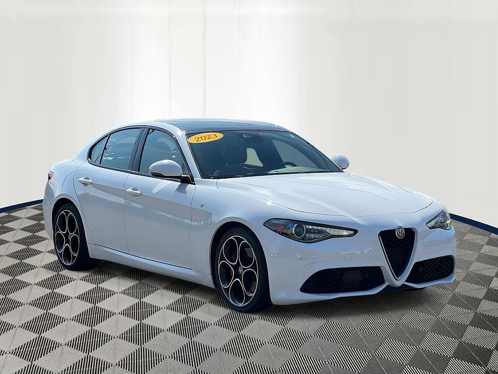 2023 Alfa Romeo Giulia Veloce