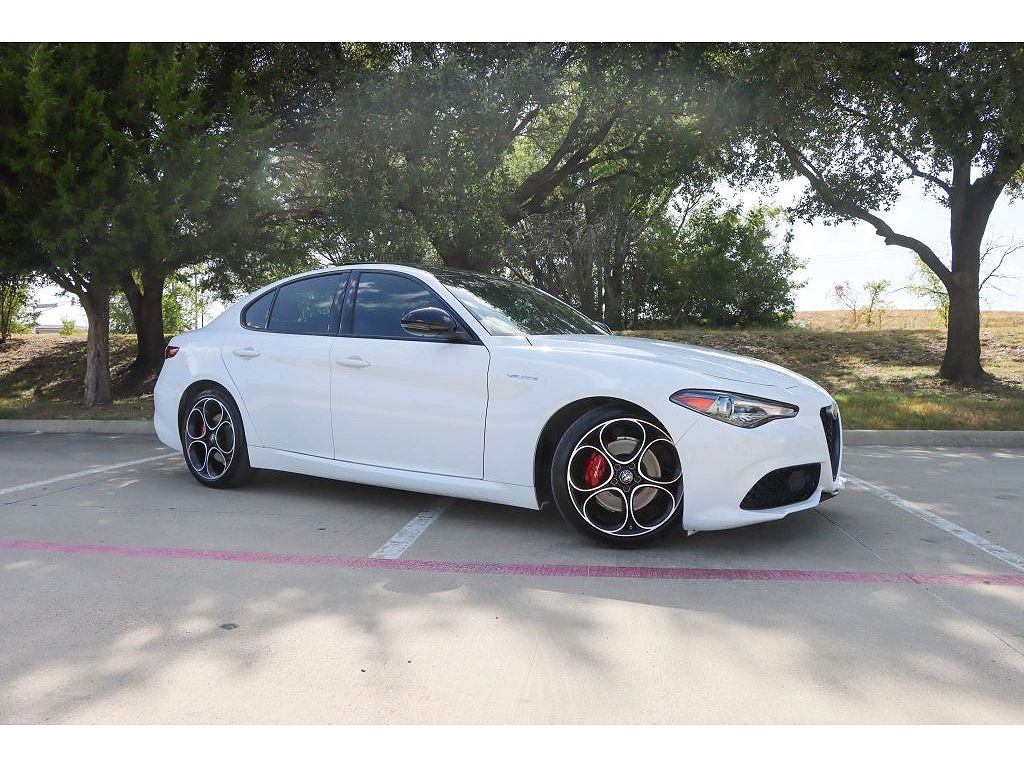 2022 Alfa Romeo Giulia Veloce