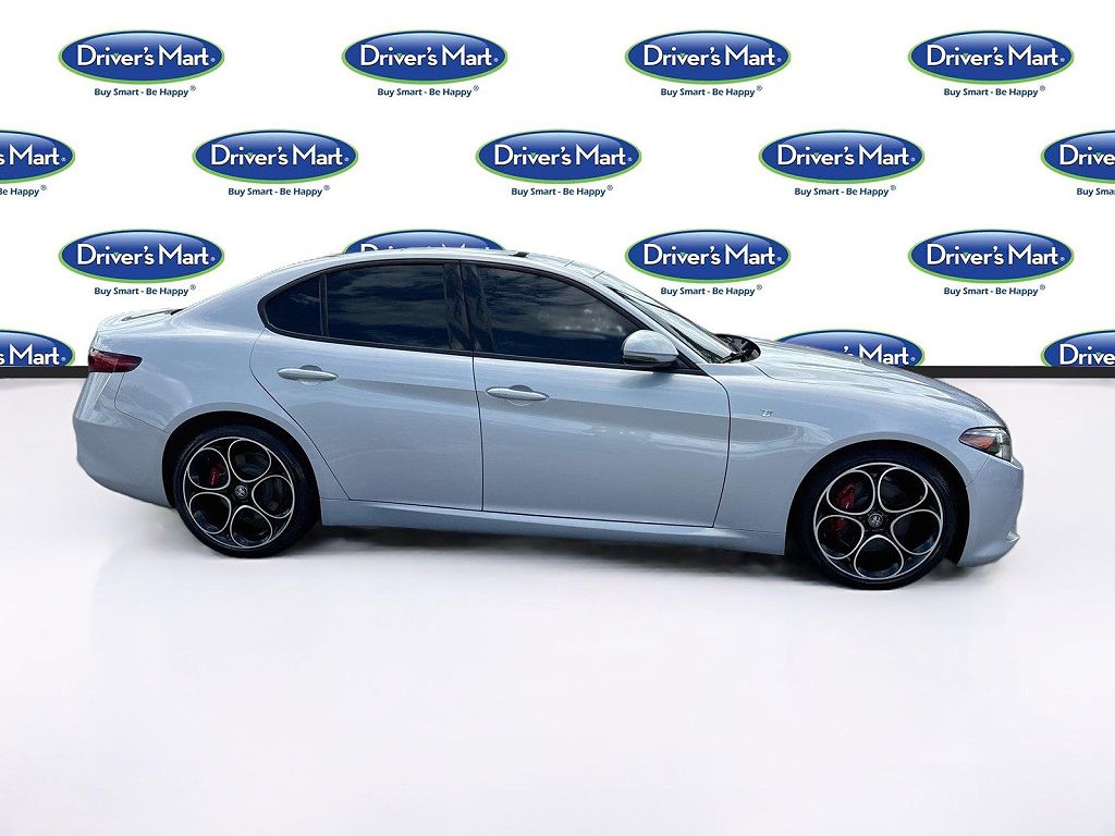 2022 Alfa Romeo Giulia Veloce