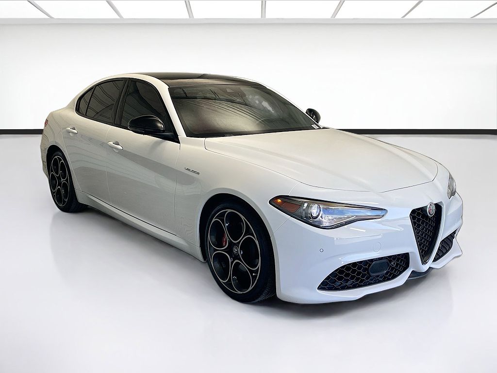 2023 Alfa Romeo Giulia Veloce