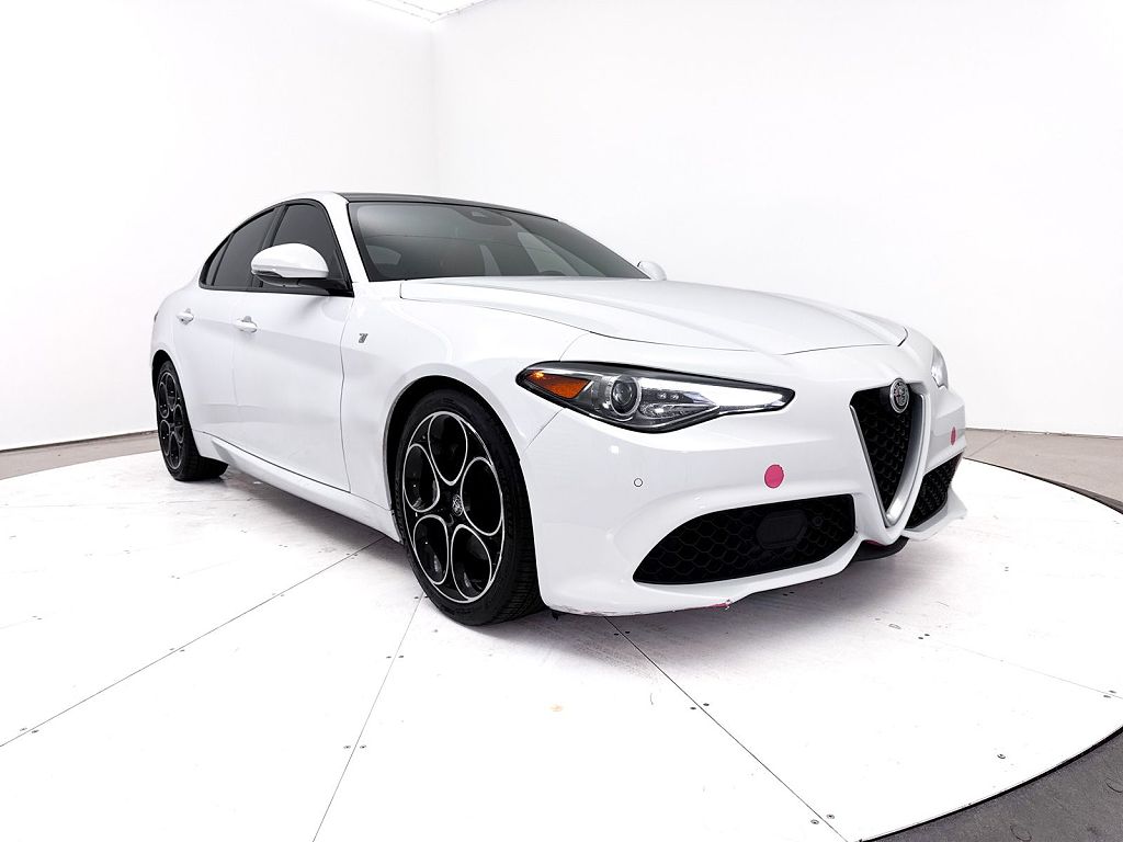 2022 Alfa Romeo Giulia Veloce