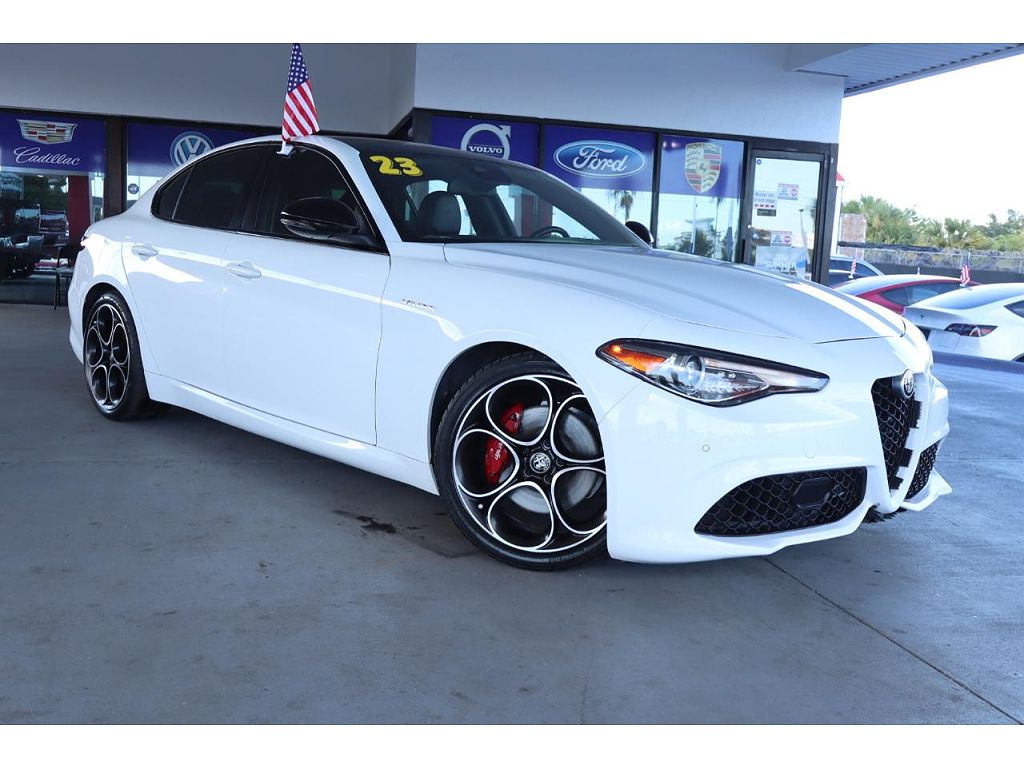 2023 Alfa Romeo Giulia Veloce