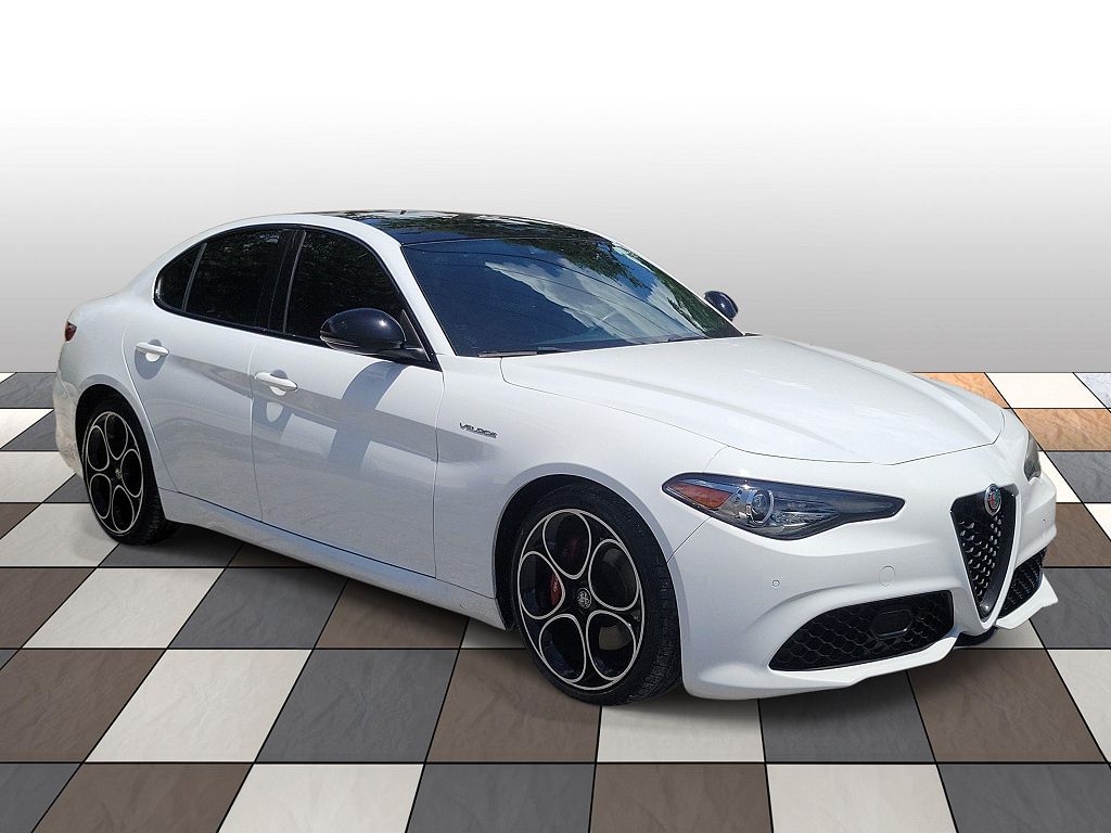 2023 Alfa Romeo Giulia Veloce