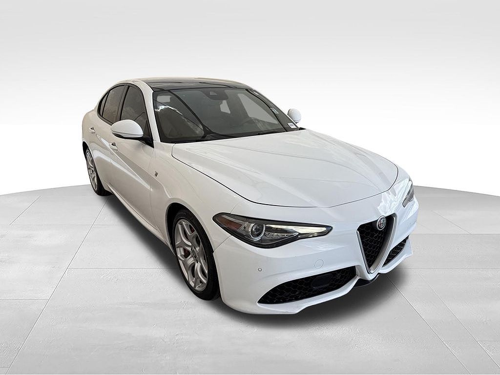 2023 Alfa Romeo Giulia Veloce