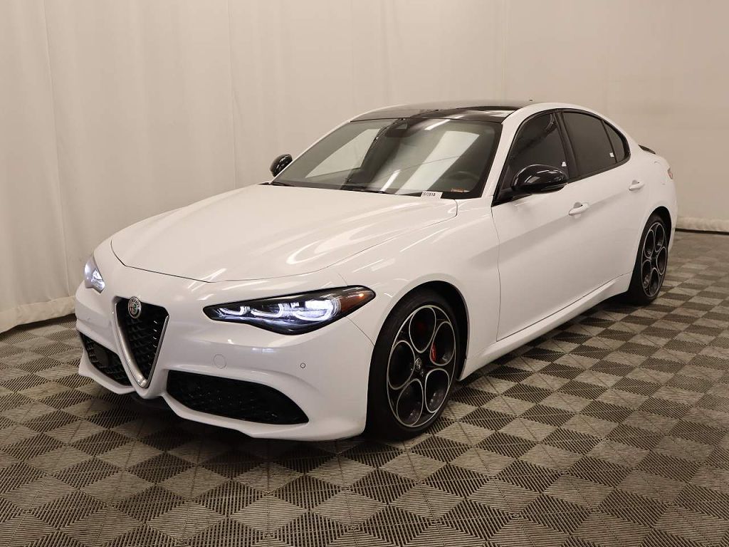 2024 Alfa Romeo Giulia Veloce