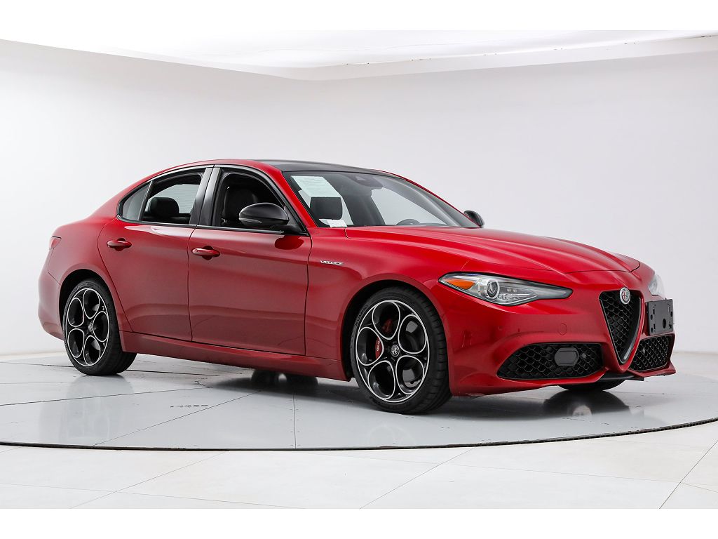 2023 Alfa Romeo Giulia Veloce