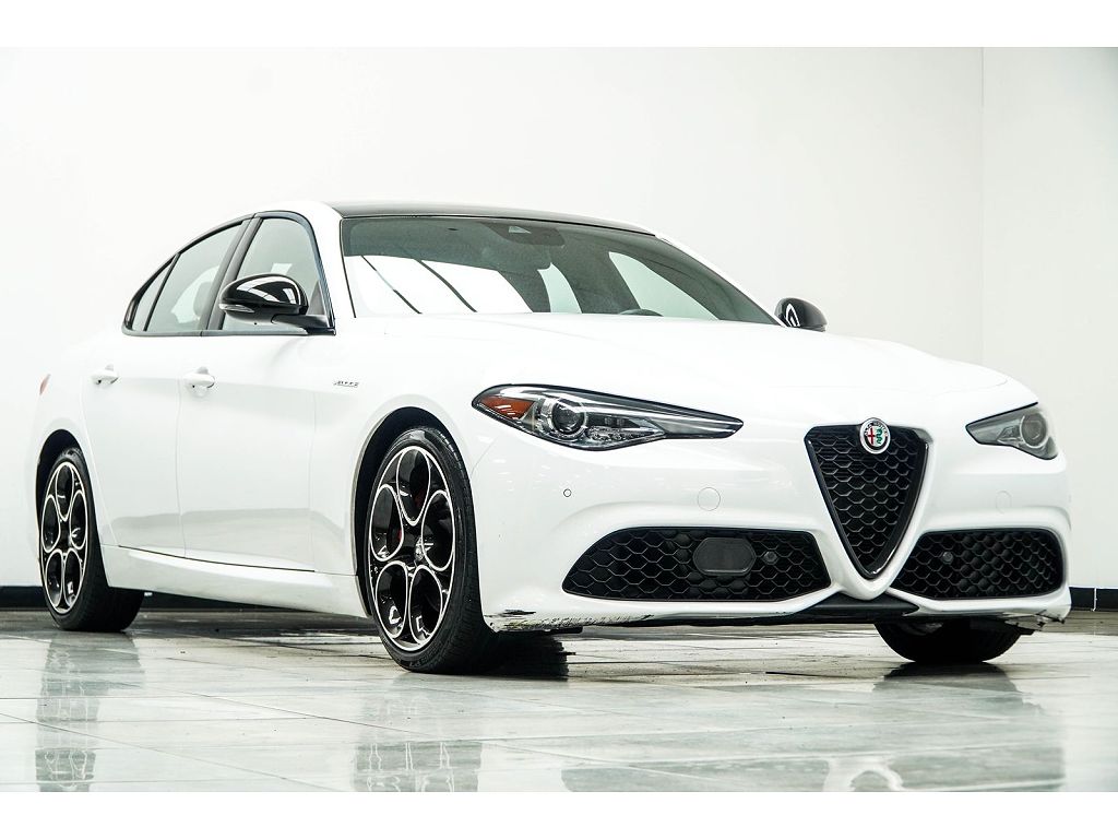 2023 Alfa Romeo Giulia Veloce