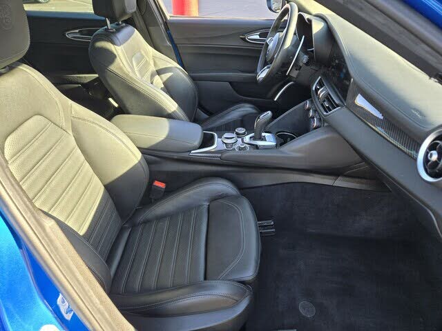 Vehicle Image 15 of 25 for 2022 Alfa Romeo Giulia