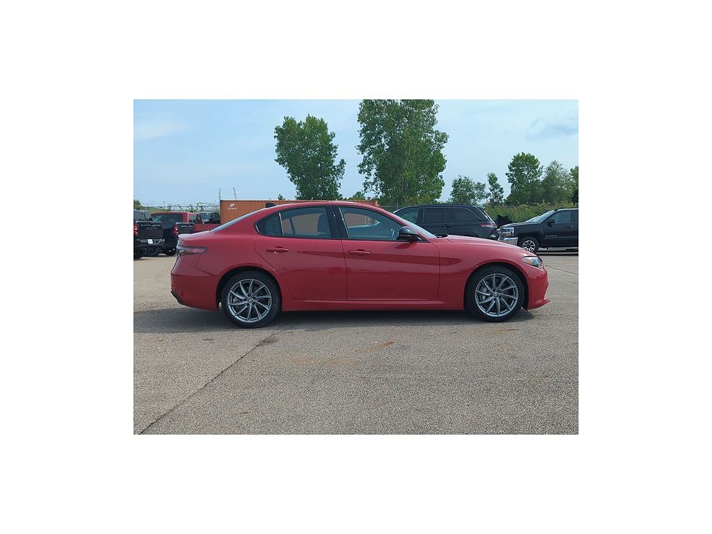 2025 Alfa Romeo Giulia AWD