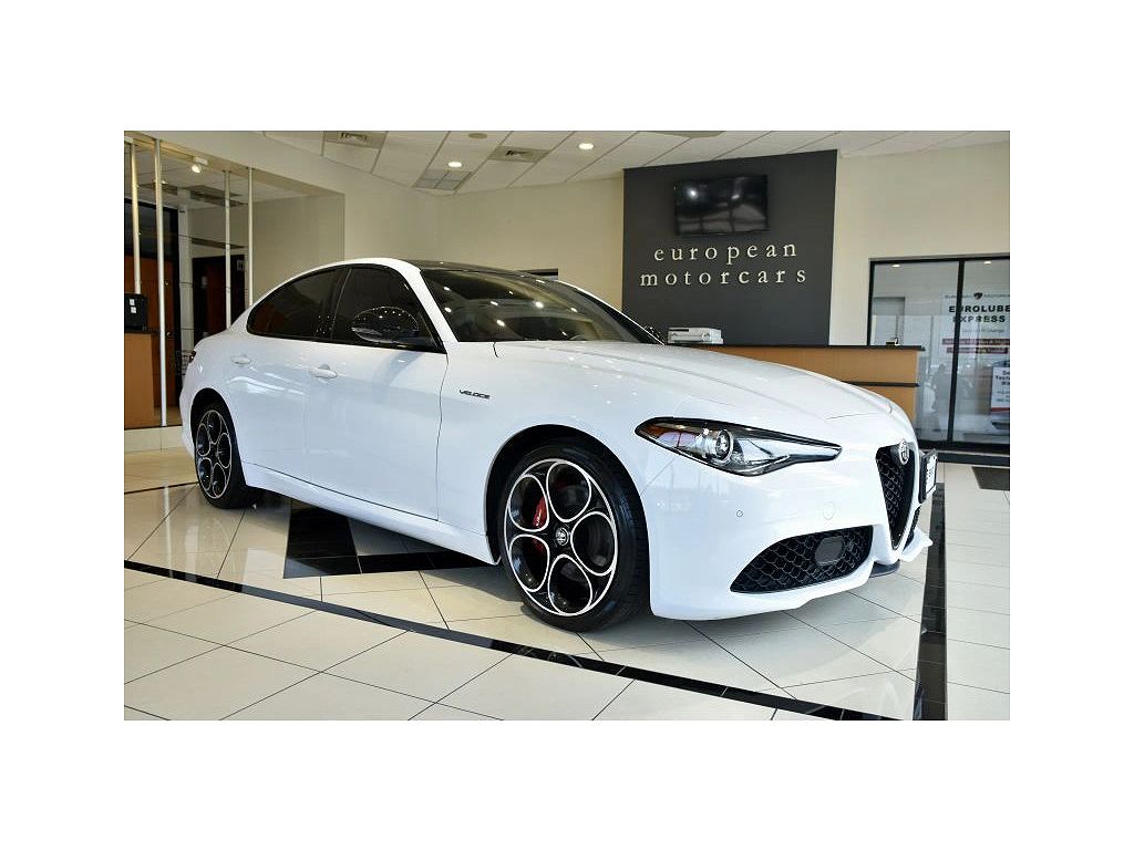 2023 Alfa Romeo Giulia Veloce