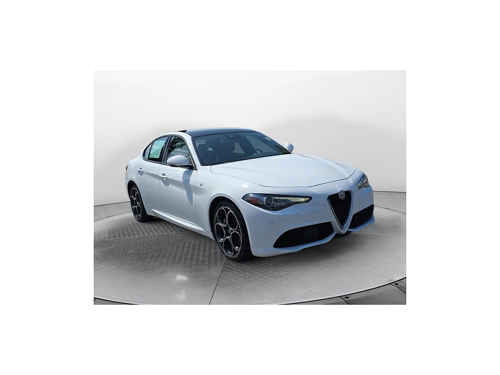 2022 Alfa Romeo Giulia Ti