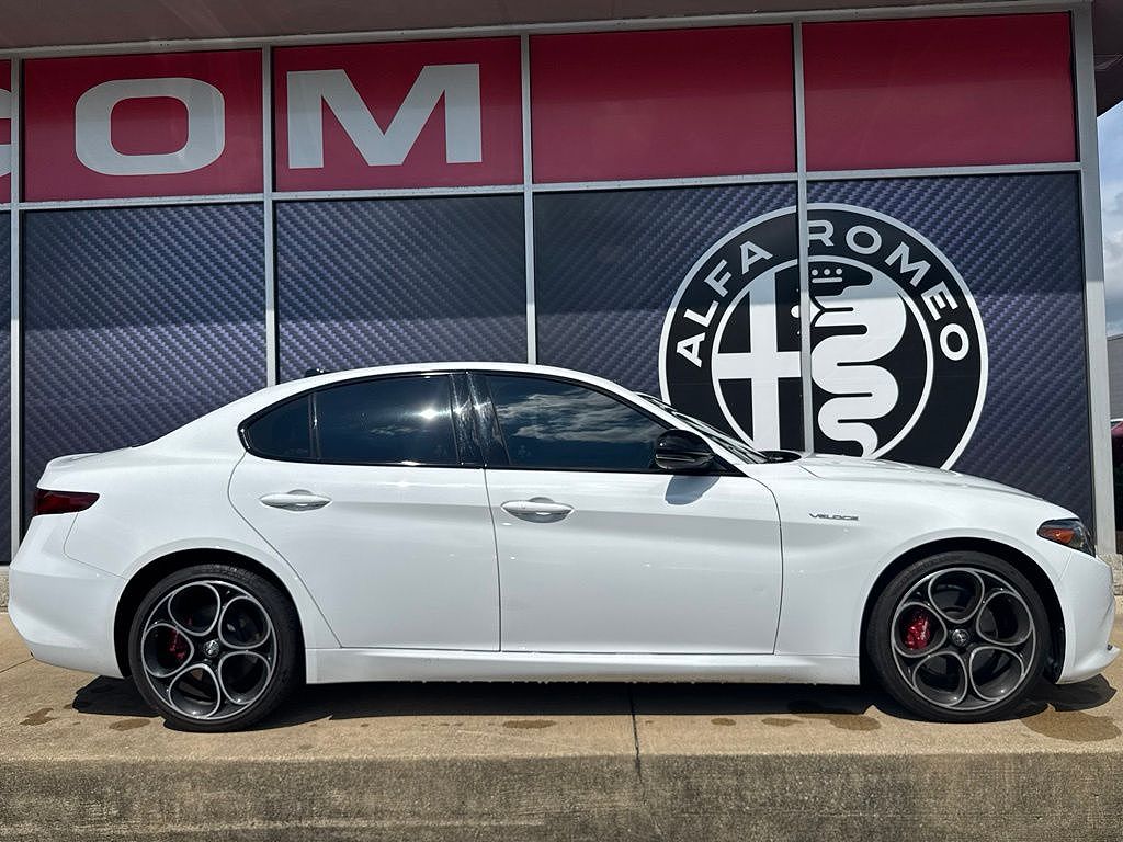 2022 Alfa Romeo Giulia Veloce