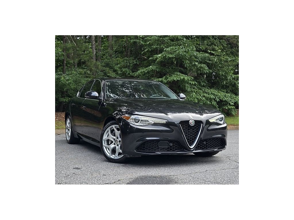 Vehicle Image 1 of 51 for 2021 Alfa Romeo Giulia