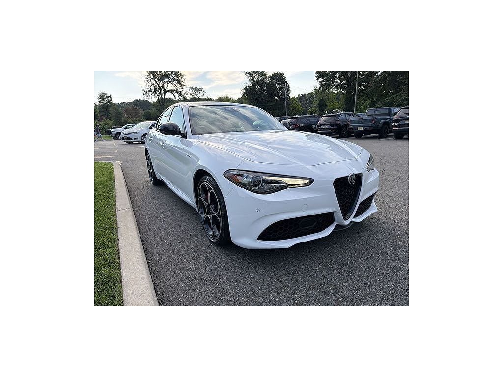 2023 Alfa Romeo Giulia Veloce