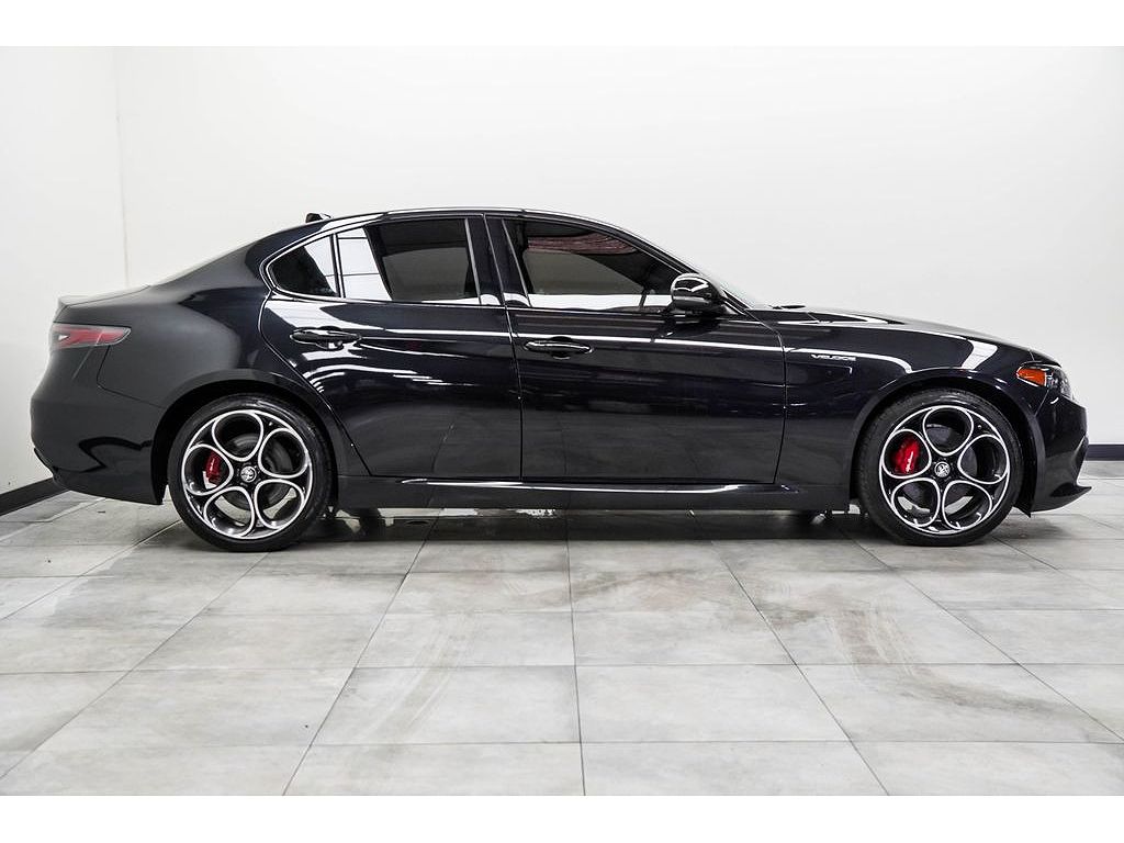 2024 Alfa Romeo Giulia Veloce