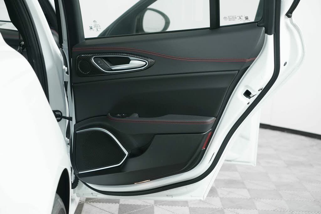 Vehicle Image 24 of 52 for 2023 Alfa Romeo Giulia