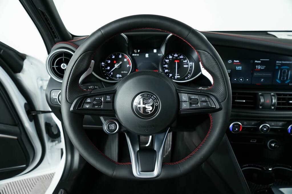 2023 Alfa Romeo Giulia - 33